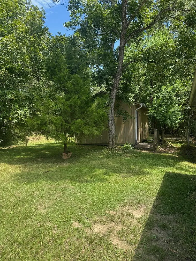 1906 Old Israel Rd — Photo 4