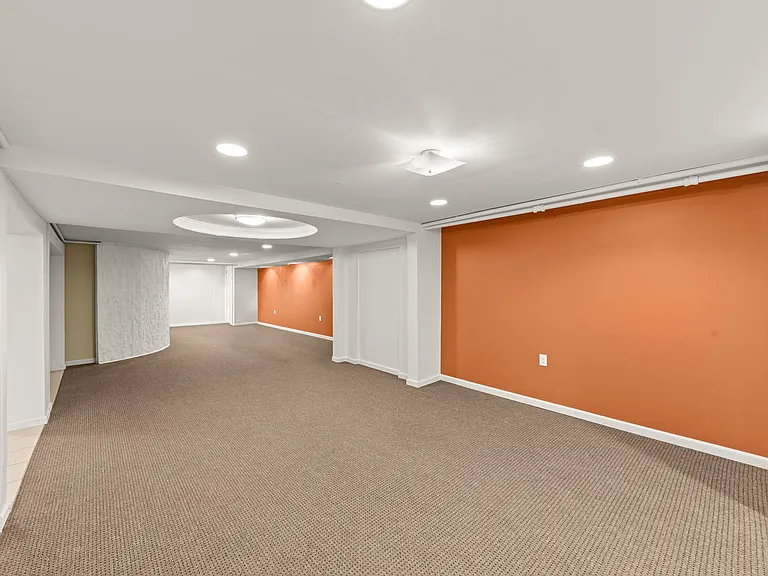 354 Indian Dr — Photo 21