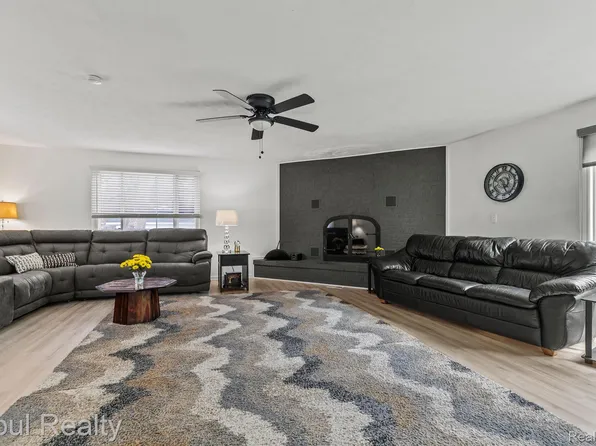 30949 Charles St, Romulus, MI 48174