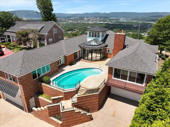 312 N Crest Rd, Chattanooga, TN 37404