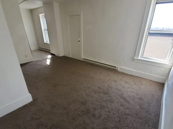 19 E State St. 10 Unit, 19 E State St #8, Hartford, WI 53027