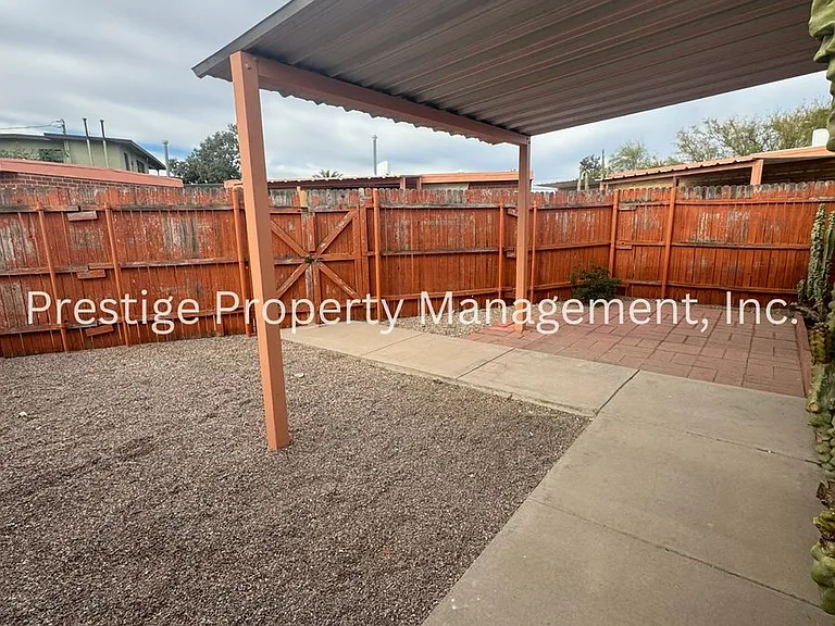 3431 E Cody St #A-E — Photo 2