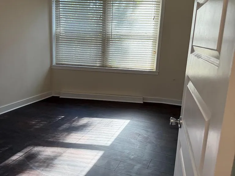 514 Ridge Rd SE #111 — Photo 6