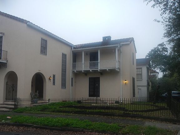 3rd image of 5847 Fontainebleau Dr