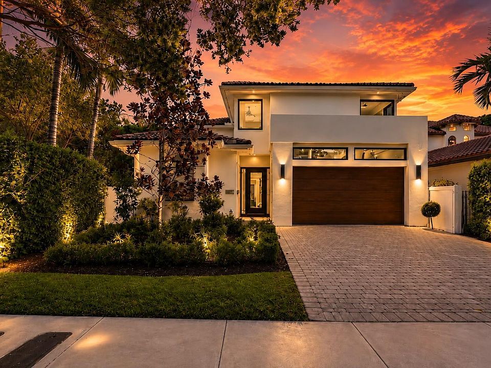 1st image of 918 SE 8th Street