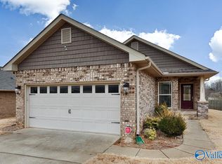 329 Acorn Grove Ln SW, Huntsville, AL 35824