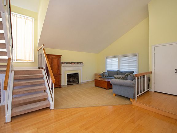 4th image of 573 Strauss Dr