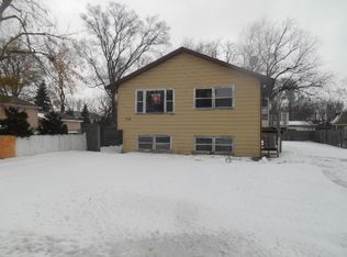 712 Morningside Dr, Round Lake Beach, IL