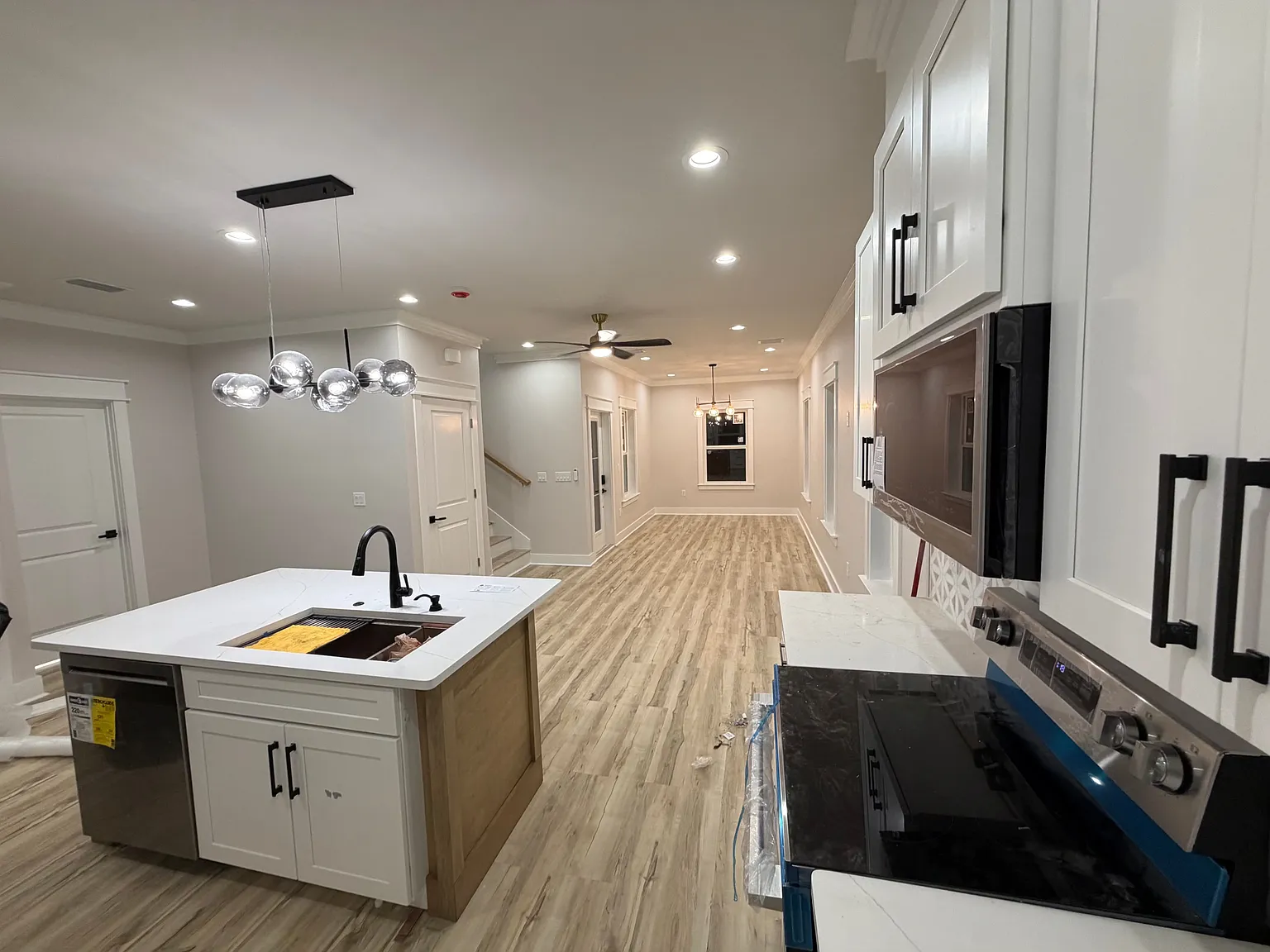 4 bed, 1520 sqft, $2,400 — Photo 2