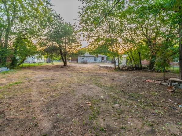 1524 Collinson St, Balch Springs, TX 75180