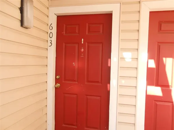 2750 Holly Hall St APT 603, Houston, TX 77054