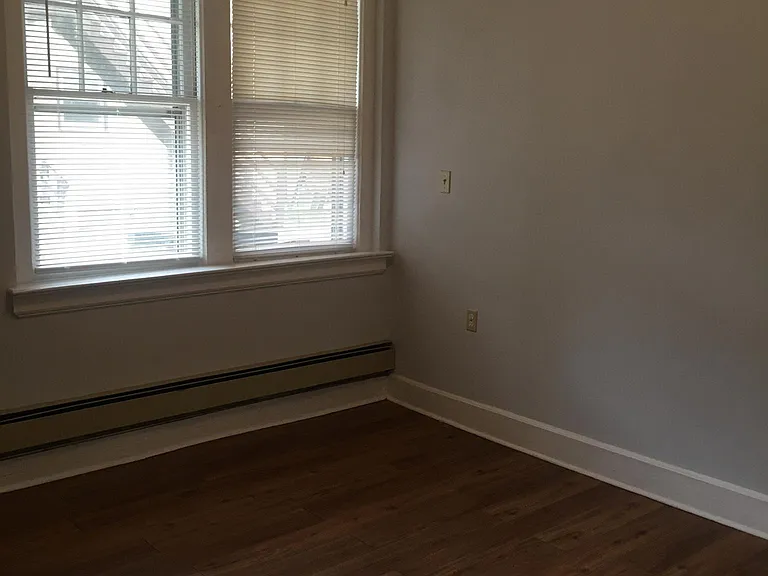 75 Pine St #1L — Photo 8