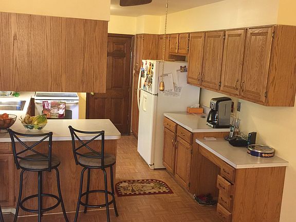 3rd image of 2776 Wexford Dr