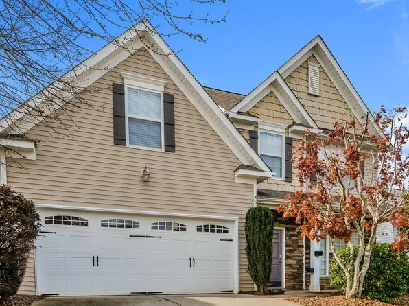 4988 Old Towne Village Cir, Pfafftown, NC 27040