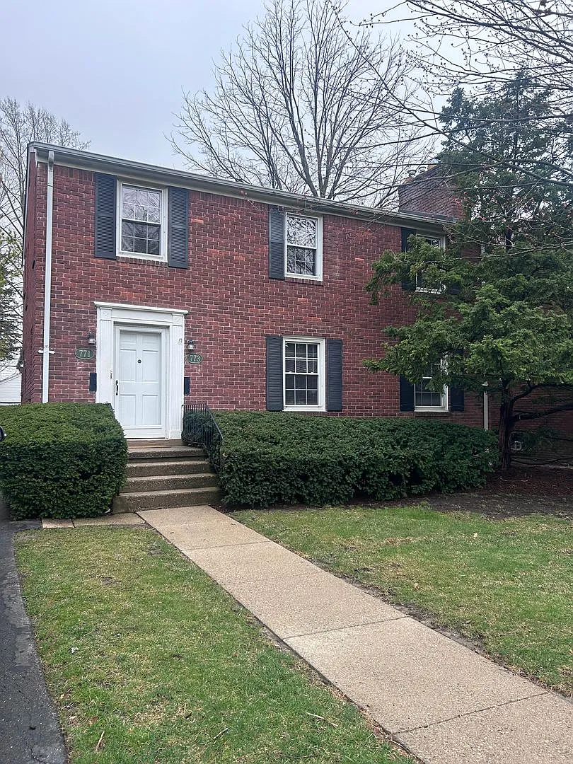771-773 Henrietta St #771 photo 1