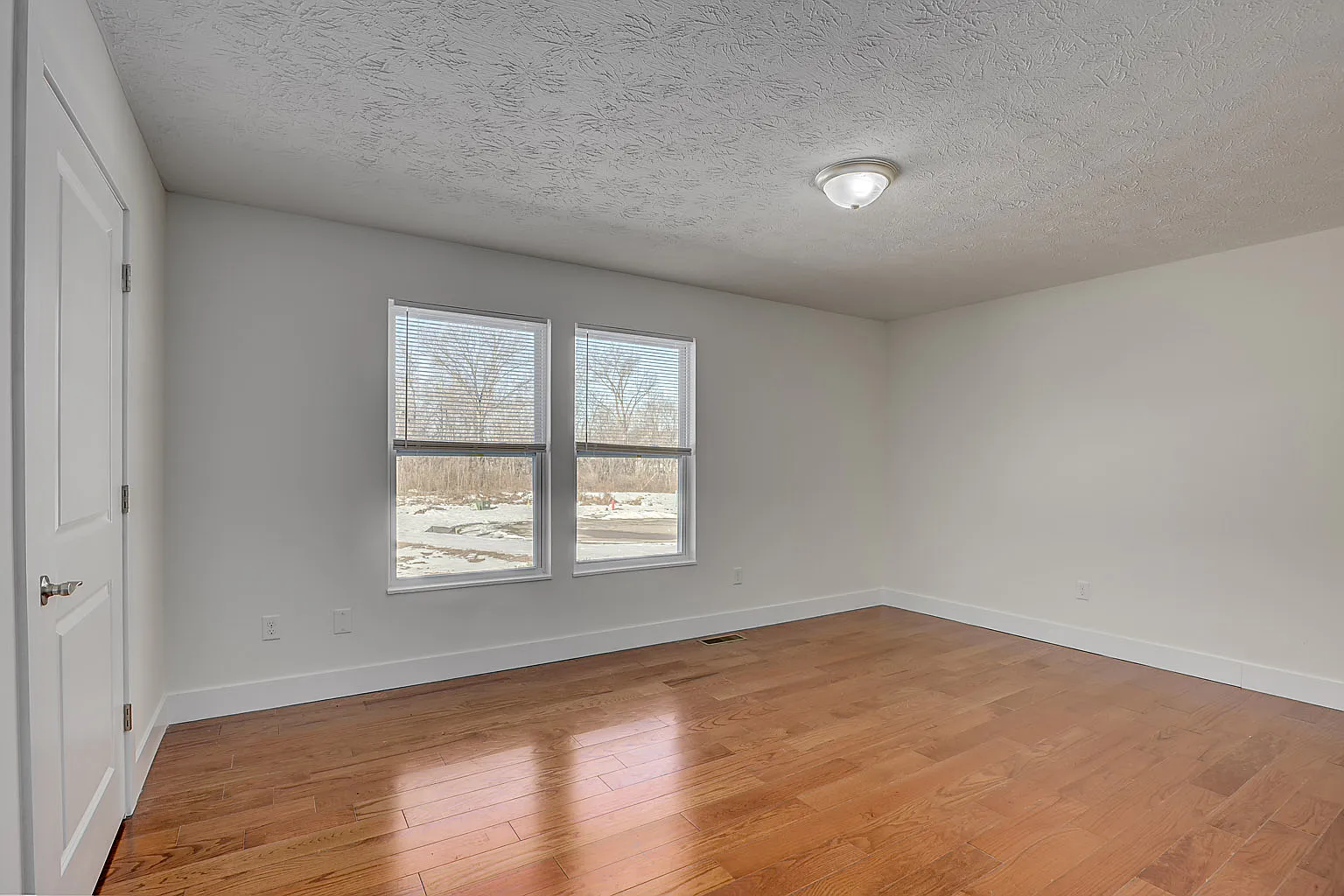 3 bed, 2.5 bath, 1700 sqft, $1,895 — Photo 4