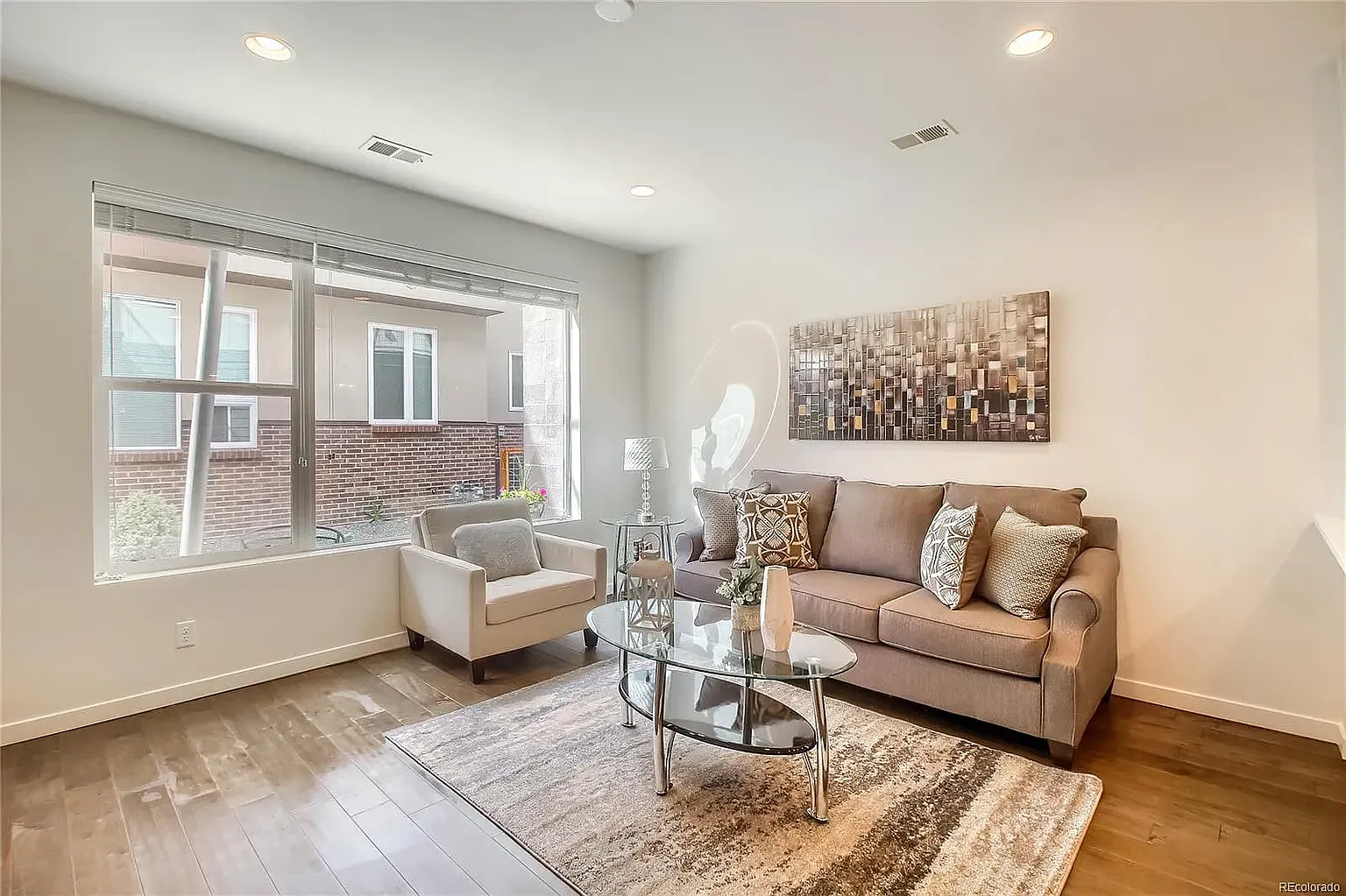 3 bed, 2.5 bath, 1526 sqft, $3,000 — Photo 4