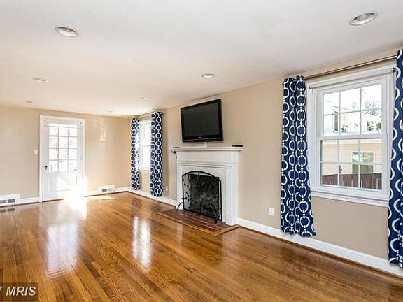 3rd image of 703 Morningside Dr