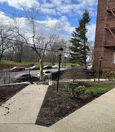 5th image of 8400 Boulevard East Unit 5B