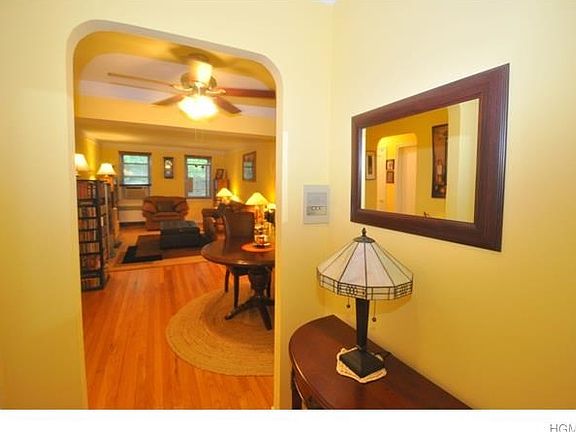 Entrance to living and dining area.