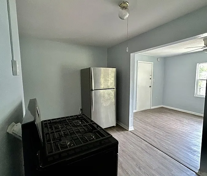 801 Grove St N #6 — Photo 5