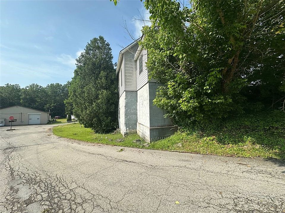 1st image of 235 Kangaroo Hill Rd