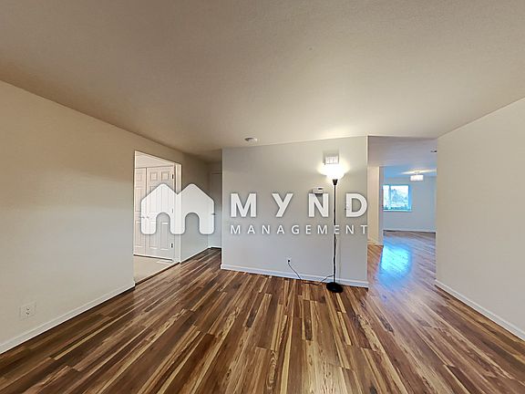 2nd image of 3033 N Truckee Ln