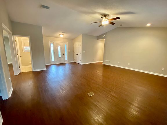4th image of 952 Vestavia Way