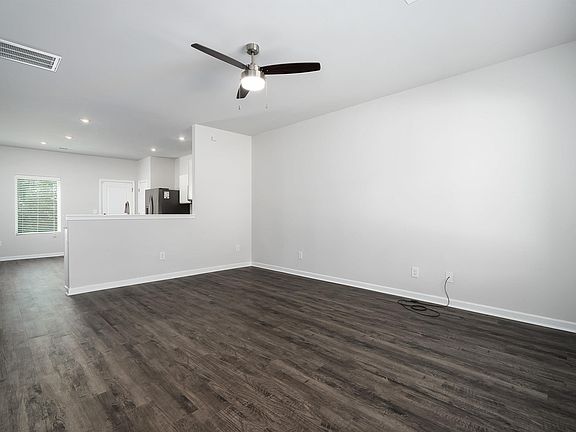 5th image of 2215 W Middlebrooke Xing