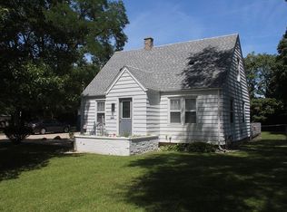 261 Elmside Rd, Benton Harbor, MI 49022