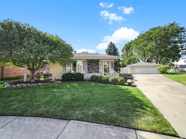 12132 S James Dr, Alsip, IL 60803