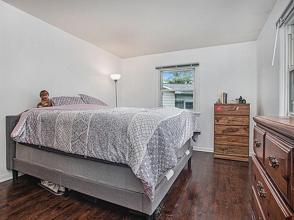 3rd image of 23 Mockingbird Ct