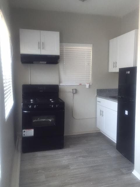 1st image of 5101 Melrose Ave APT 2