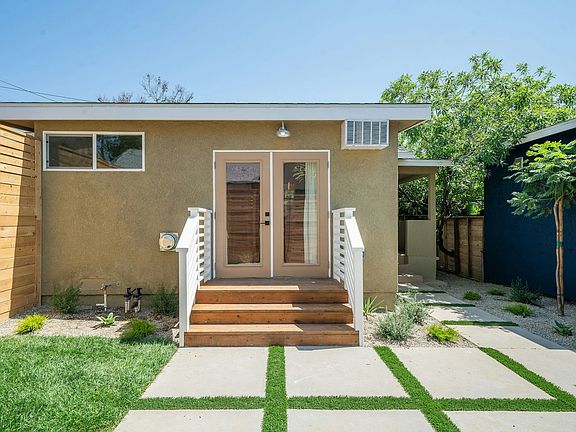 3rd image of 2320 Alta St