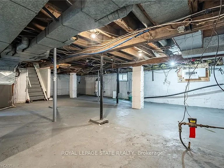 10 Comet Ave #1 — Photo 18