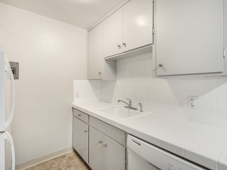 1st image of 1786 The Alameda APT 12