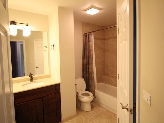 5th image of 147 W Hamilton Dr