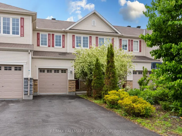 132 Laramie Cres, Ottawa, ON K2J 5Z8
