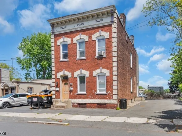 90 E Centre St, Nutley Twp., NJ 07110