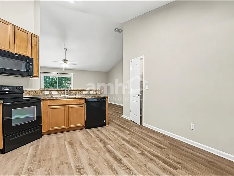 86191 Vegas Blvd — Photo 4