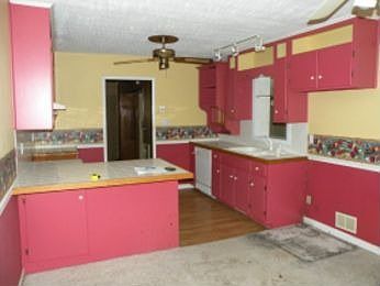 2nd image of 109 Thomas Dr