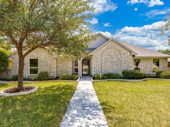 2100 Antibes Dr, Carrollton, TX 75006