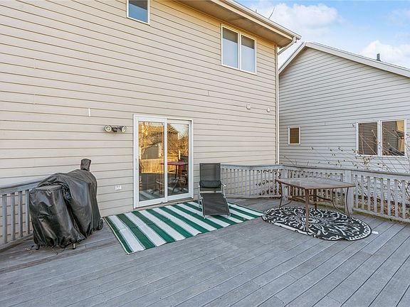 5th image of 2113 Country Cove Ln