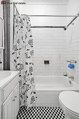 271 Bleecker St #1 — Photo 7