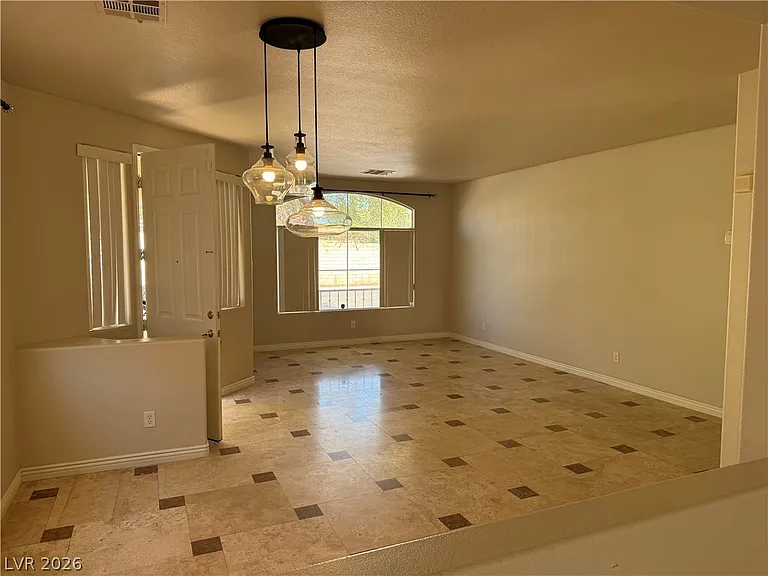 2994 Harbor Heights Dr — Photo 6