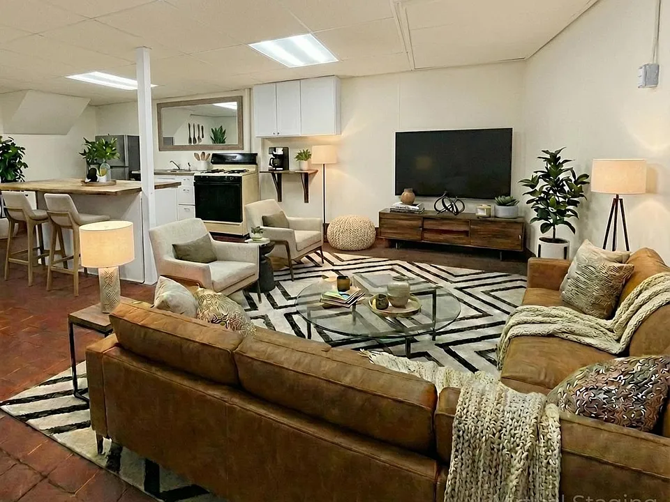 2601 Bowman Ave