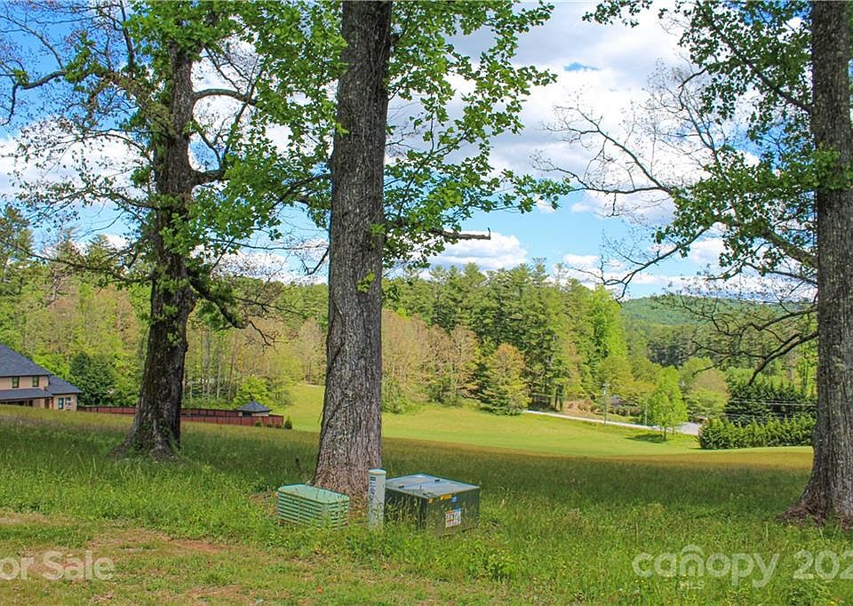 2nd image of 183 Avirea Dr #4