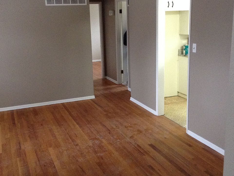 1st image of 8441 Grandview Ln