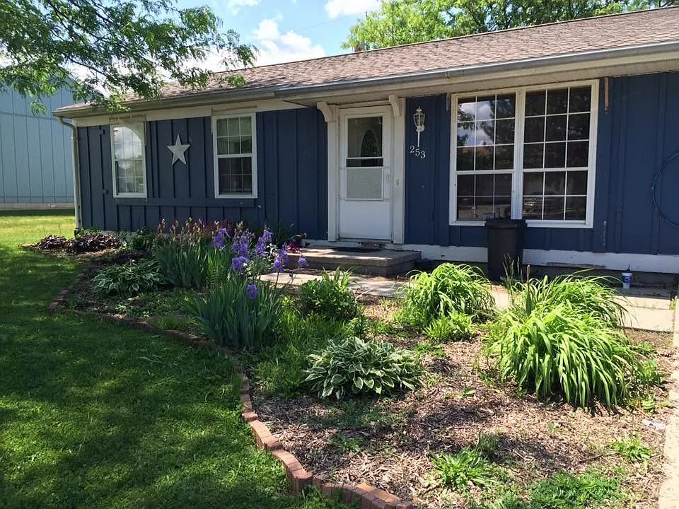 253 Nauman Ave photo 1