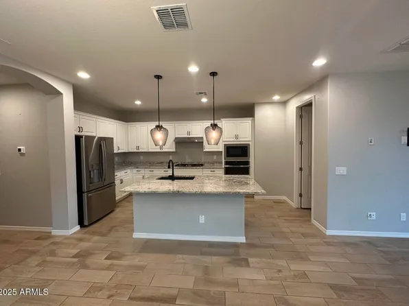 2851 W NEW RIVER Drive, San Tan Valley, AZ 85144